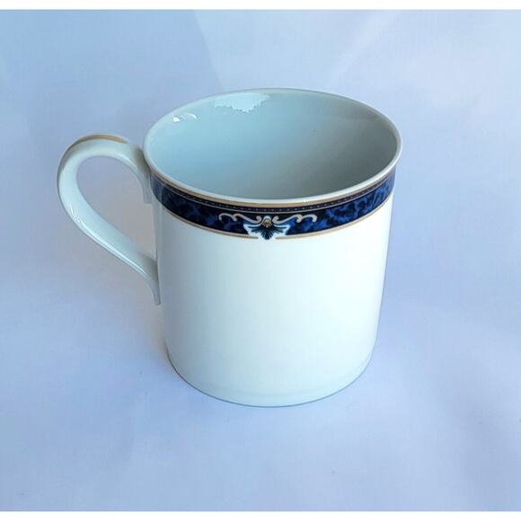 Wedgwood Embassy Collection Chadwick Mug Fine China 1995 - Picture 7 of 7